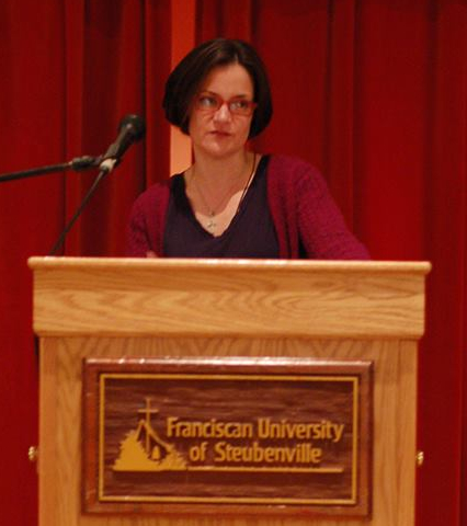 Julie "Jewels" Green at a speaking appearance in 2013 [https://archive.is/lO2BB].